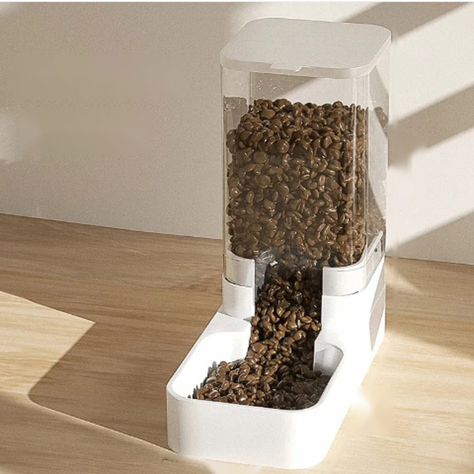 Pet food dispenser